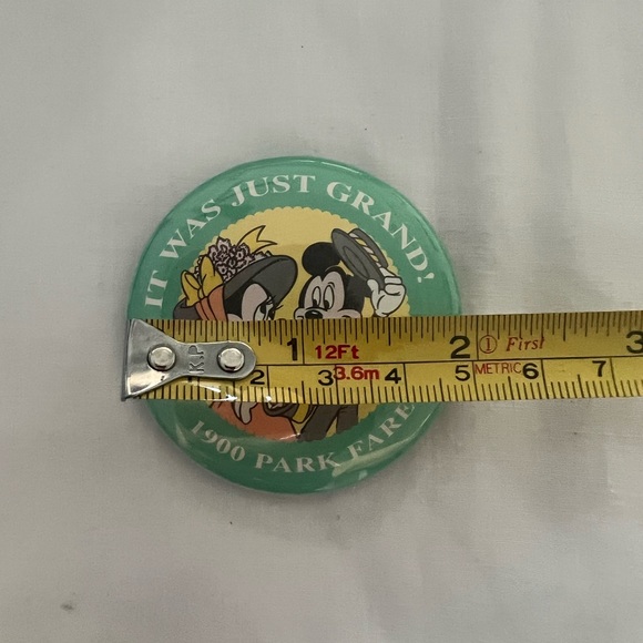 Disney "It Was Just Grand" 1900 Park Fair Mickey and Minnie Button 2 in.vintage - Picture 3 of 5